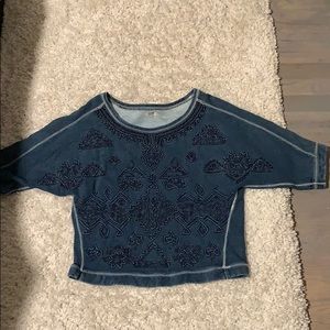 Short sleeve sweater